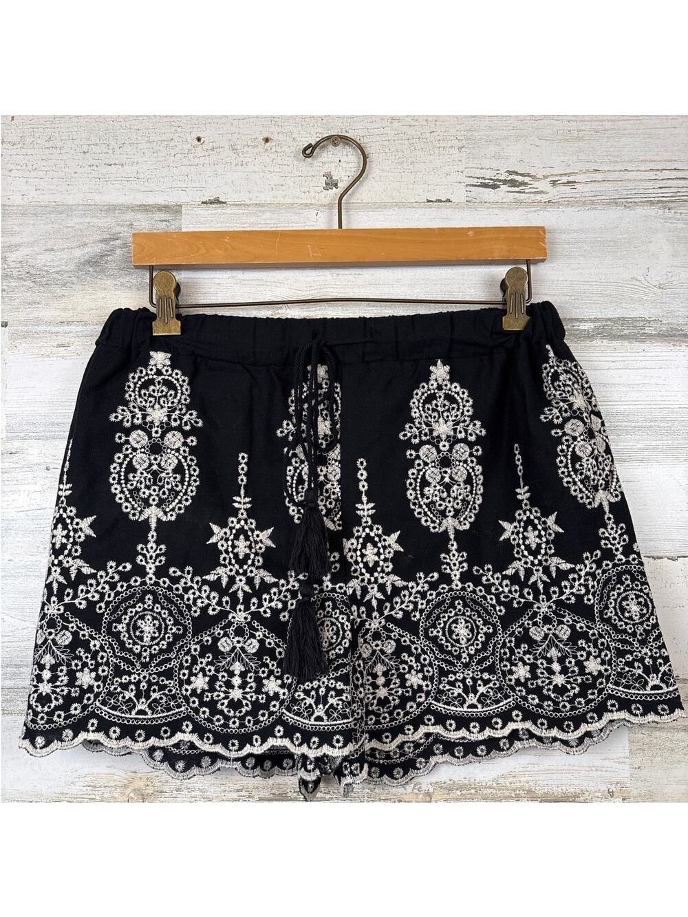 Wonderly Black Shorts with White Floral Embroidery and Scalloped Hem